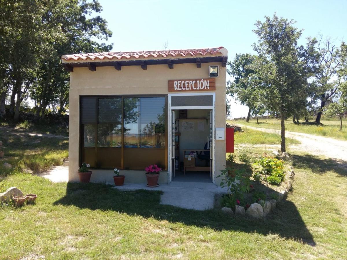 Готель Las Casitas De Las Arribes Альдеадавіла-де-ла-Рібера Екстер'єр фото